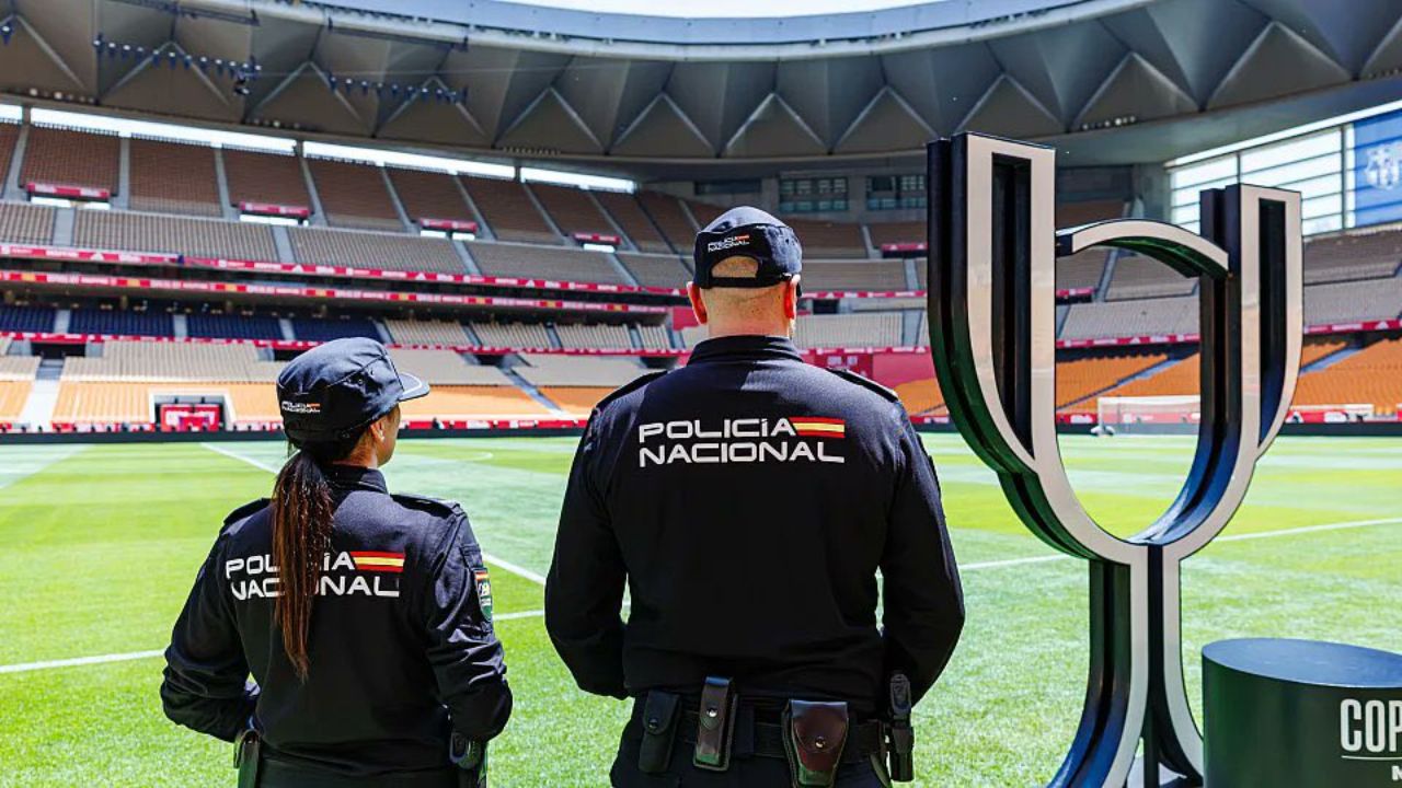 Aficionados del Barcelona y Real Madrid protagonizan pelea previo a la final