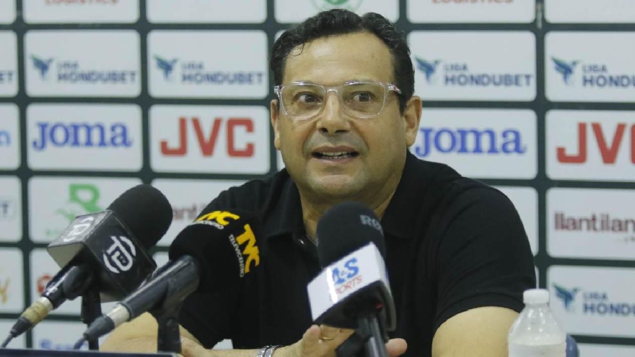Jeaustin Campos se rinde en elogios ante este futbolista hondureño