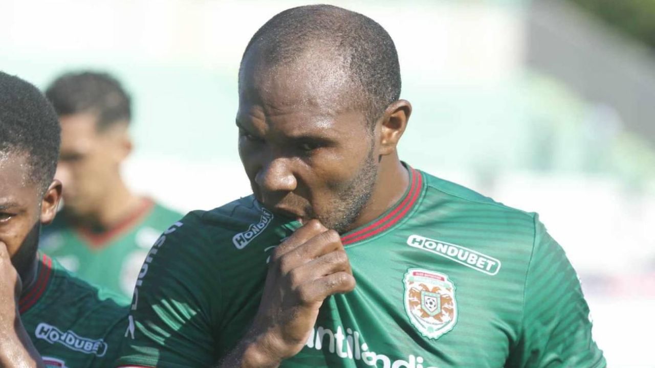 Marathón anuncia rescisión de contrato de Juan Anangonó tras polémica con Alexy Vega