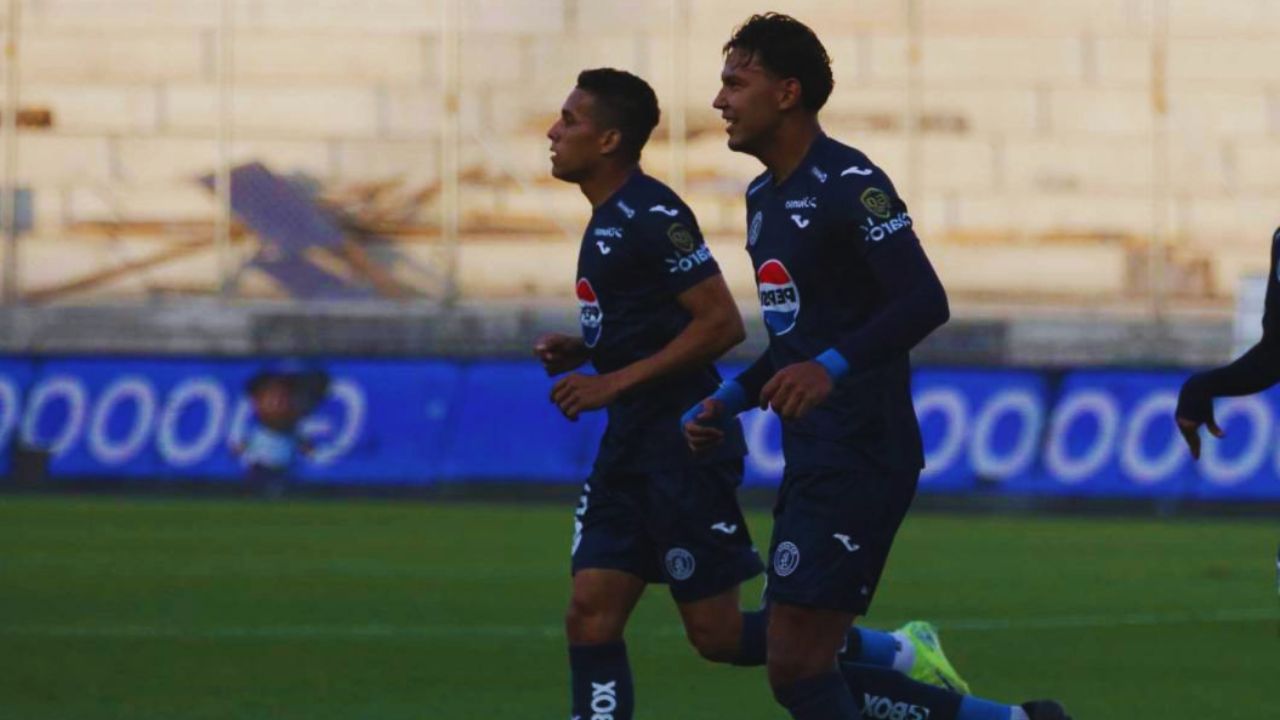 Motagua recupera la memoria y golea al Juticalpa FC que entra en zona roja por el descenso