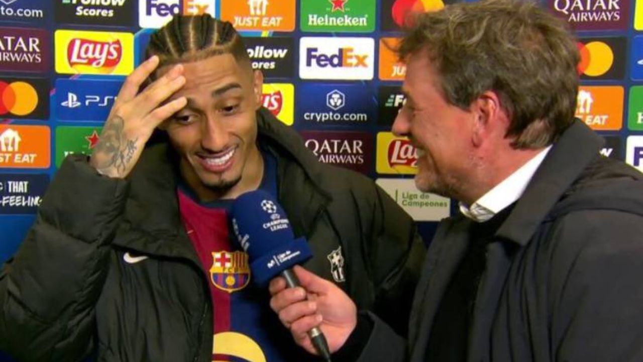 Raphinha le pide disculpas a compañero tras goleada del Barcelona
