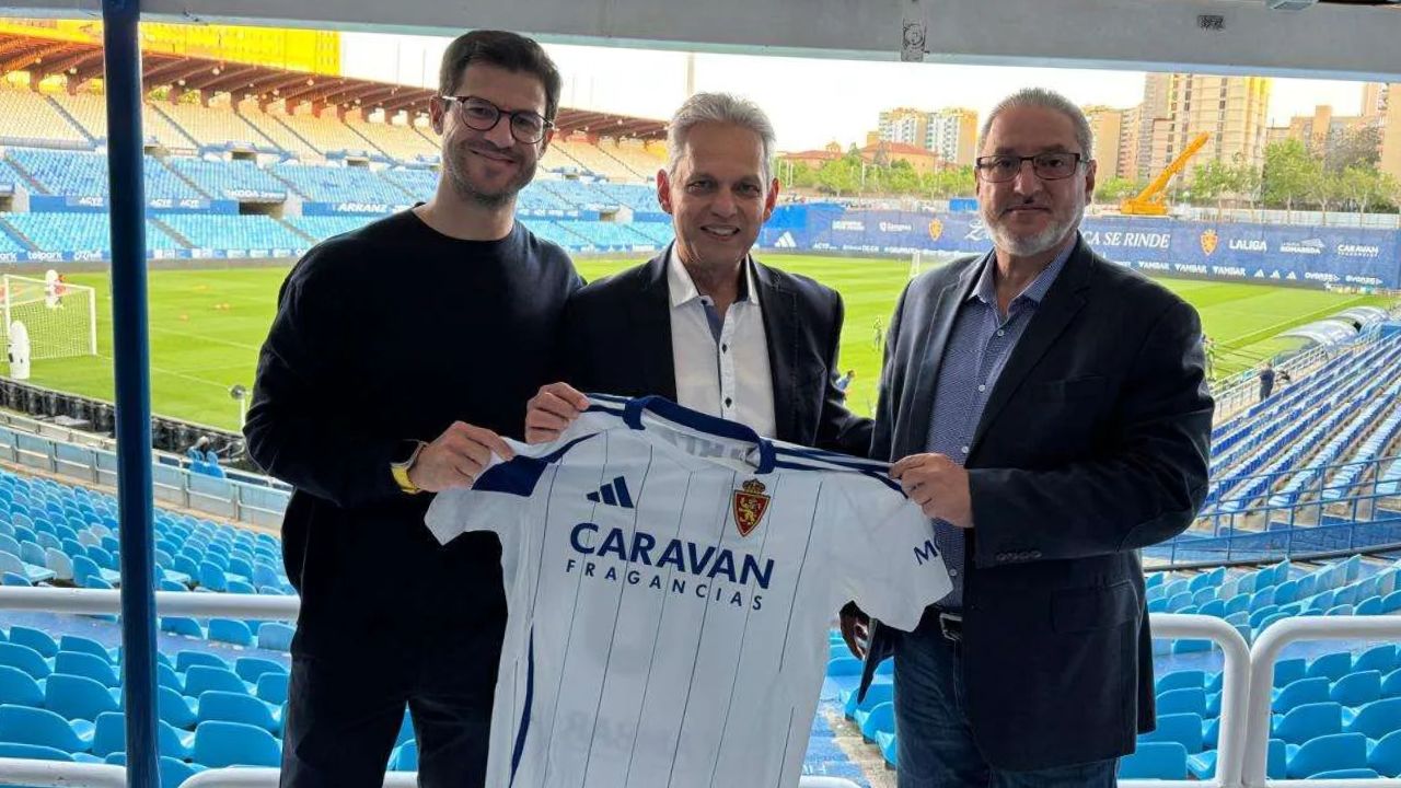 Reinaldo Rueda sorprende con visita al Real Zaragoza de Kervin Arriaga