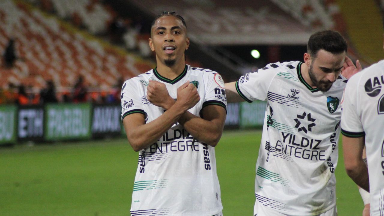 Rigo Rivas anota gol y Kocaelispor da golpe en la mesa para ascender en Turquía