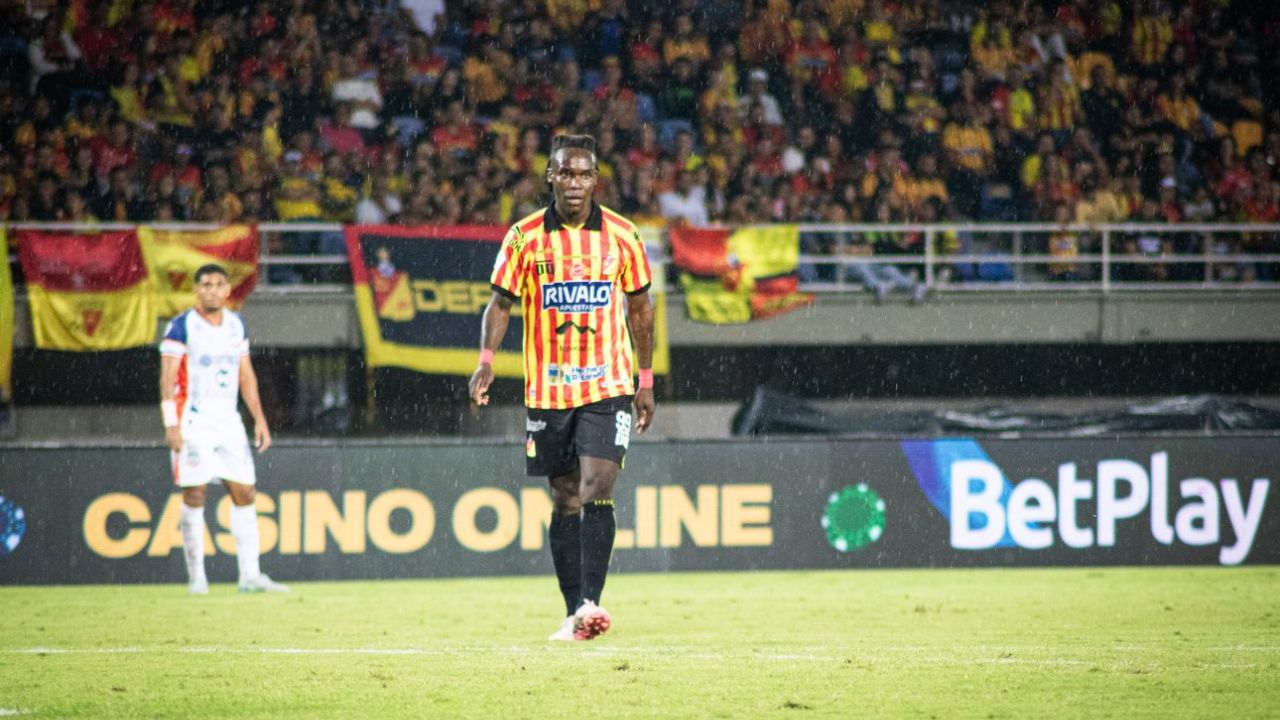 Rubilio Castillo se queda sin entrenador en el Deportivo Pereira de Colombia