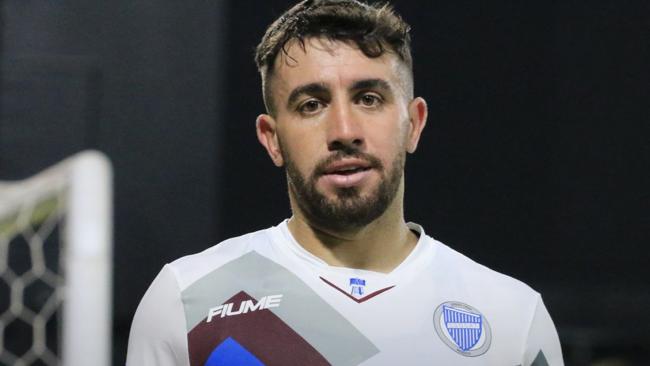 Agustín Auzmendi anota su segundo gol en la Copa Sudamericana