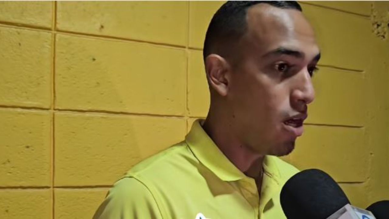 Devron García expone lo que dijo Jeaustin Campos tras perder la final de ida