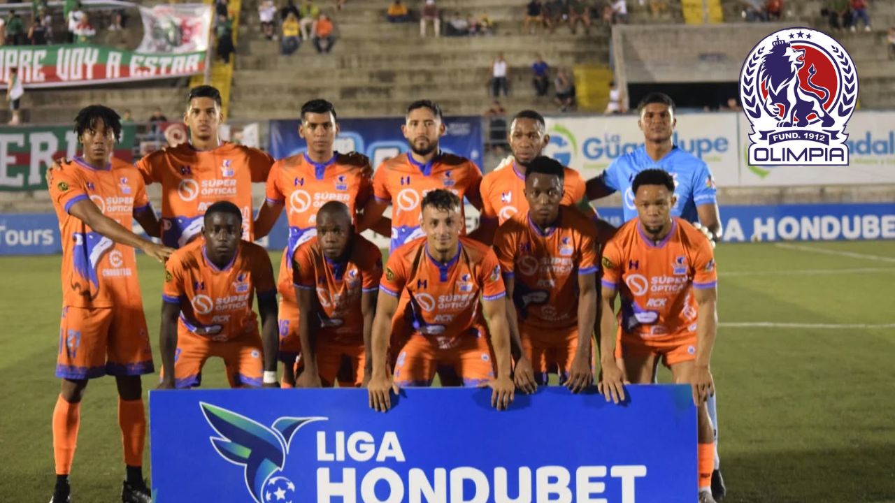 Jugador de Lobos UPN se presenta a los entrenamientos del Olimpia