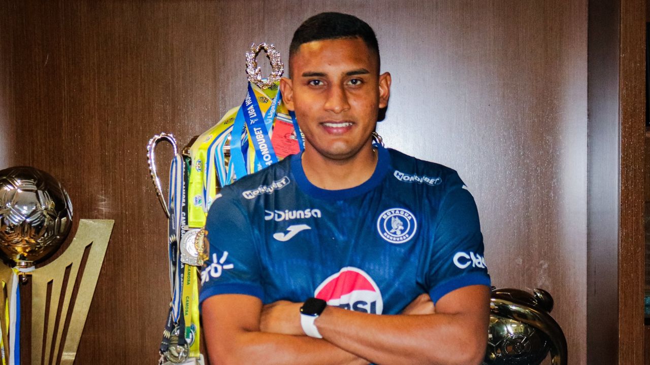 Luis Ortiz es presentado como nuevo refuerzo del Motagua para Apertura 2025-2026