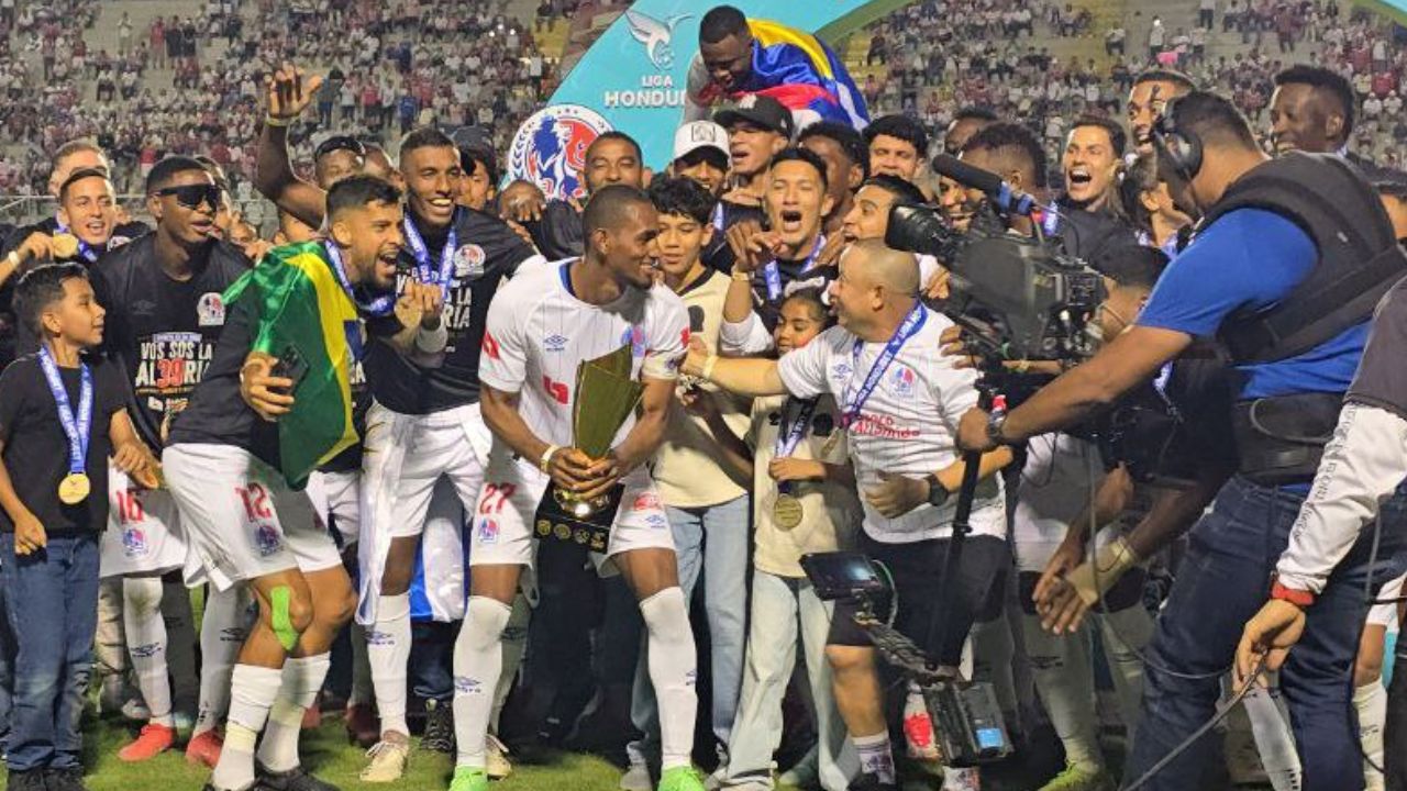 La primera baja que tendría Olimpia luego de quedar campeón del Clausura 2025