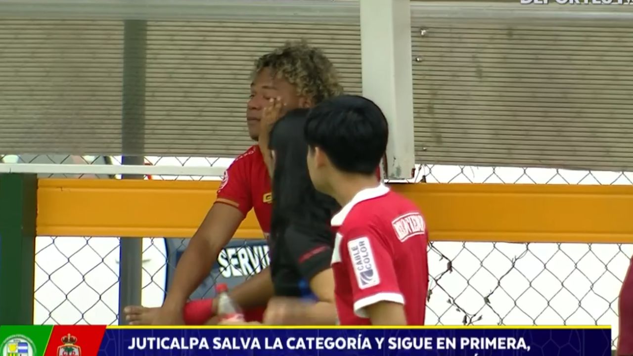 Jugadores de la Real Sociedad rompen en llanto tras perder la categoría en Liga Nacional