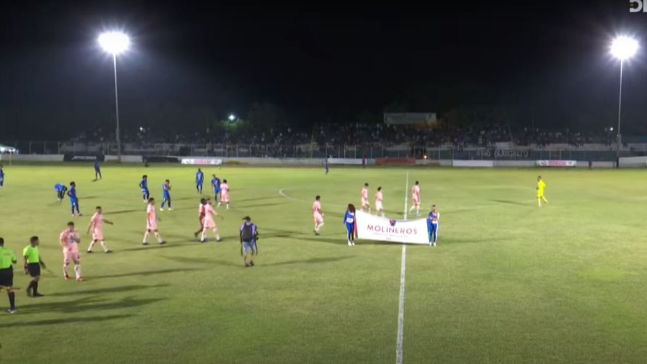 Partido Victoria vs Motagua sufre retraso por inesperada razón en Olanchito