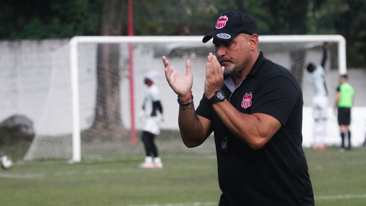Tato García encuentra nuevo equipo tras su paso por el Vida en el Ascenso
