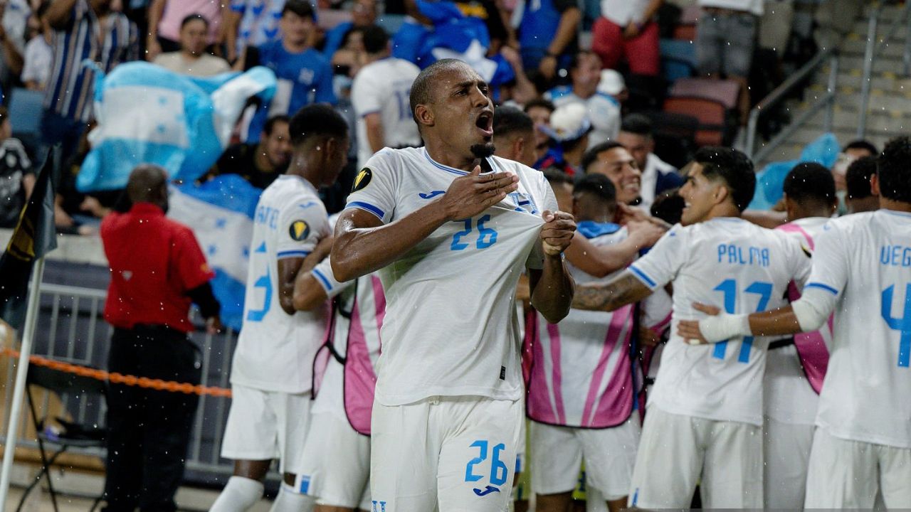 Luis Santamaría se lleva reconocimiento de parte de Concacaf