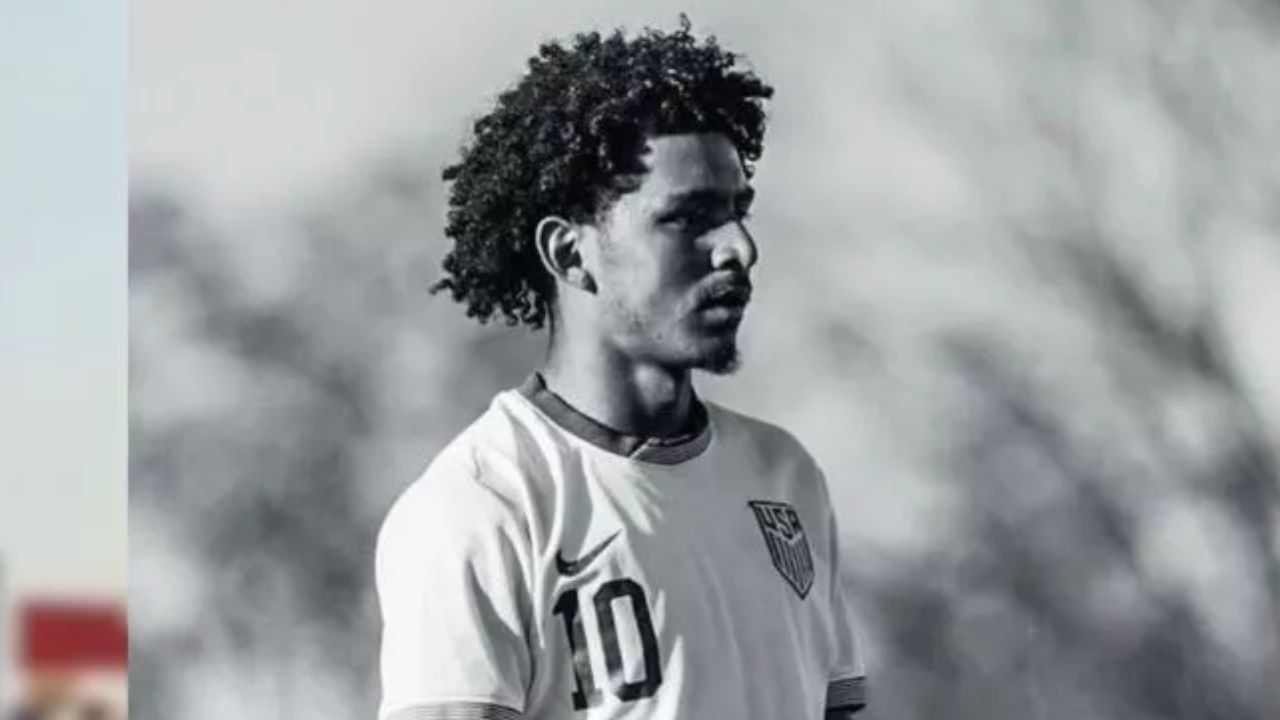 Futbolista hondureño deportado por ICE rompe el silencio en su llegada a Honduras