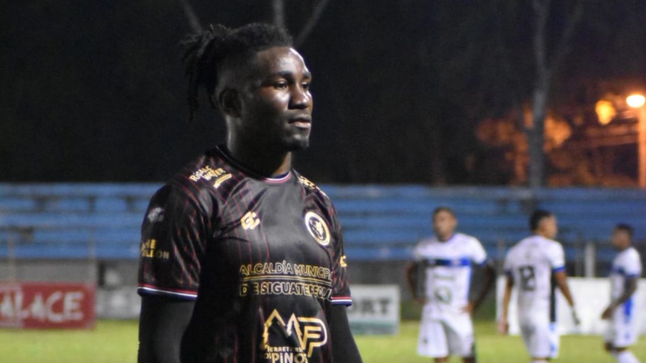 Génesis PN hace oficial la llegada del delantero Denilson Núñez
