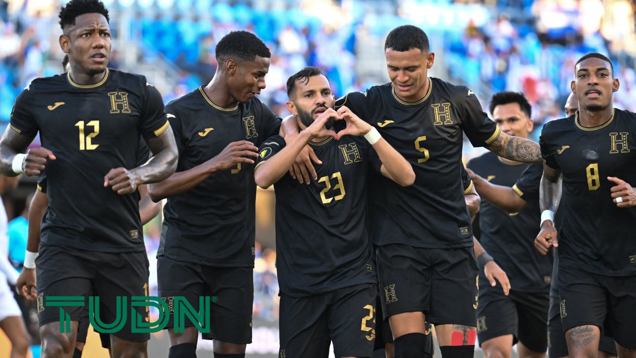 Prensa internacional elige gol de Jorge Álvarez como el mejor de la Copa Oro