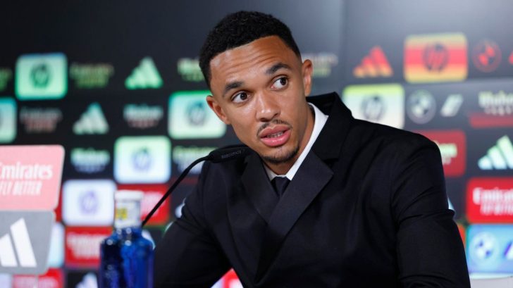 Alexander-Arnold sorprende a todos en su presentación al Real Madrid
