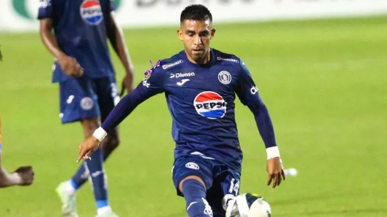 Carlos Argueta se entrena con nuevo club de cara a la próxima temporada
