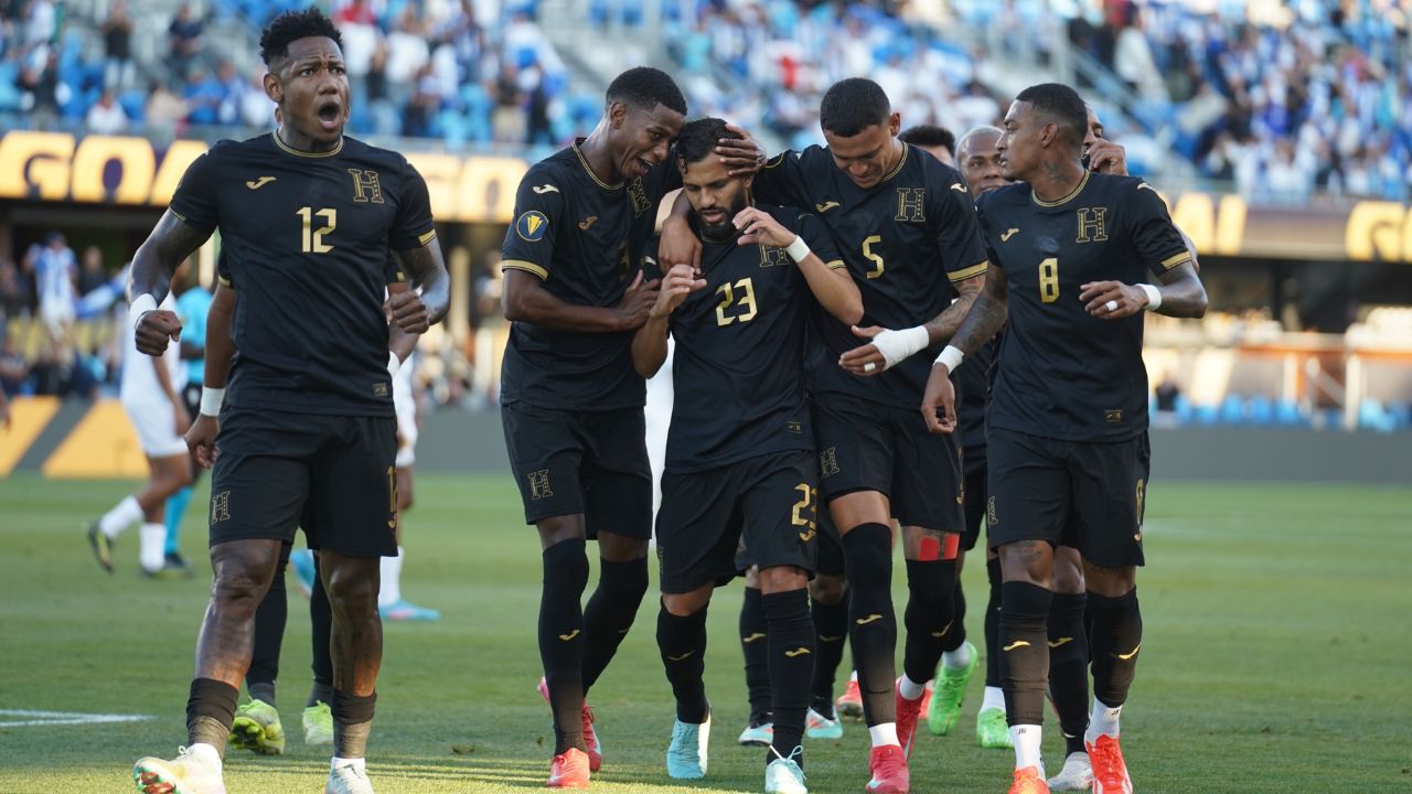 Honduras logra un triunfo agónico ante Curazao para clasificarse a los cuartos de final