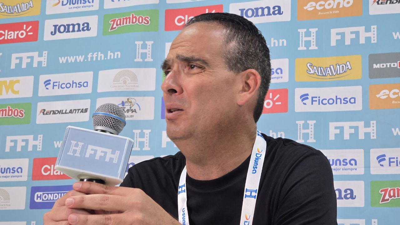 Técnico de Antigua y Barbuda defiende a la Selección de Honduras tras la derrota