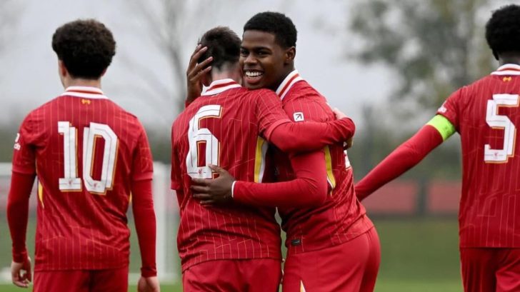 Liverpool toma decisión con Keyrol Figueroa tras desbandada en su academia