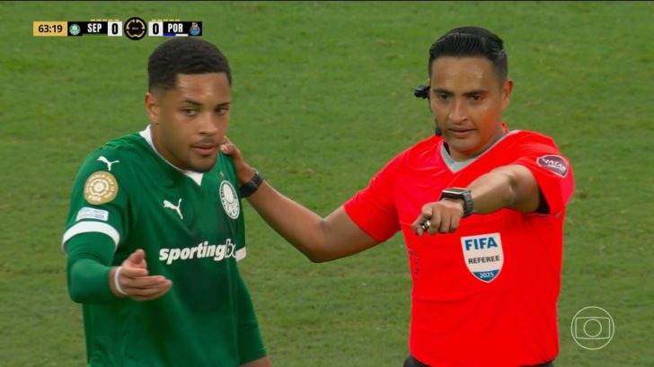 Said Martínez se hace viral en Brasil tras dirigir partido en el Mundial de Clubes