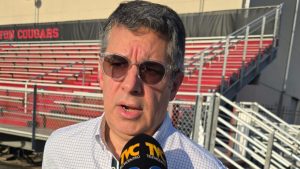 Rafael Villeda llega a Houston y confirma respaldo de la Comisión a Reinaldo Rueda