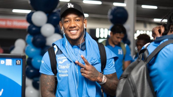Selección de Honduras se va del país y emprende su viaje a la Copa Oro