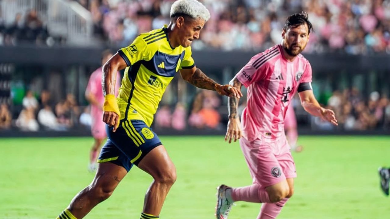 Captan momento donde Andy Najar ignora a Messi en juego vs Inter Miami