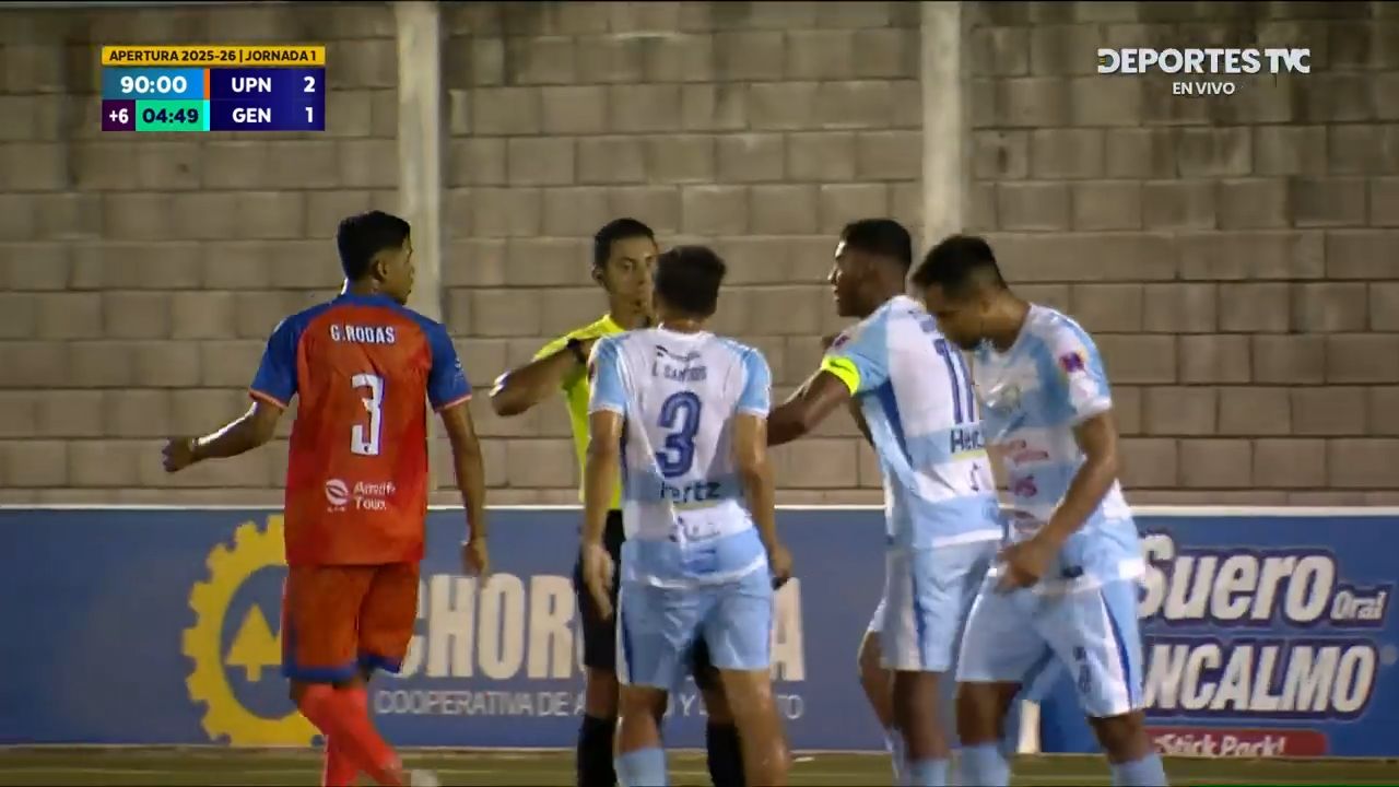 Futbolista del Génesis termina expulsado tras agredir a árbitro en duelo ante Lobos
