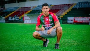 Johnny Leverón recibe invitación para firmar por histórico del fútbol hondureño