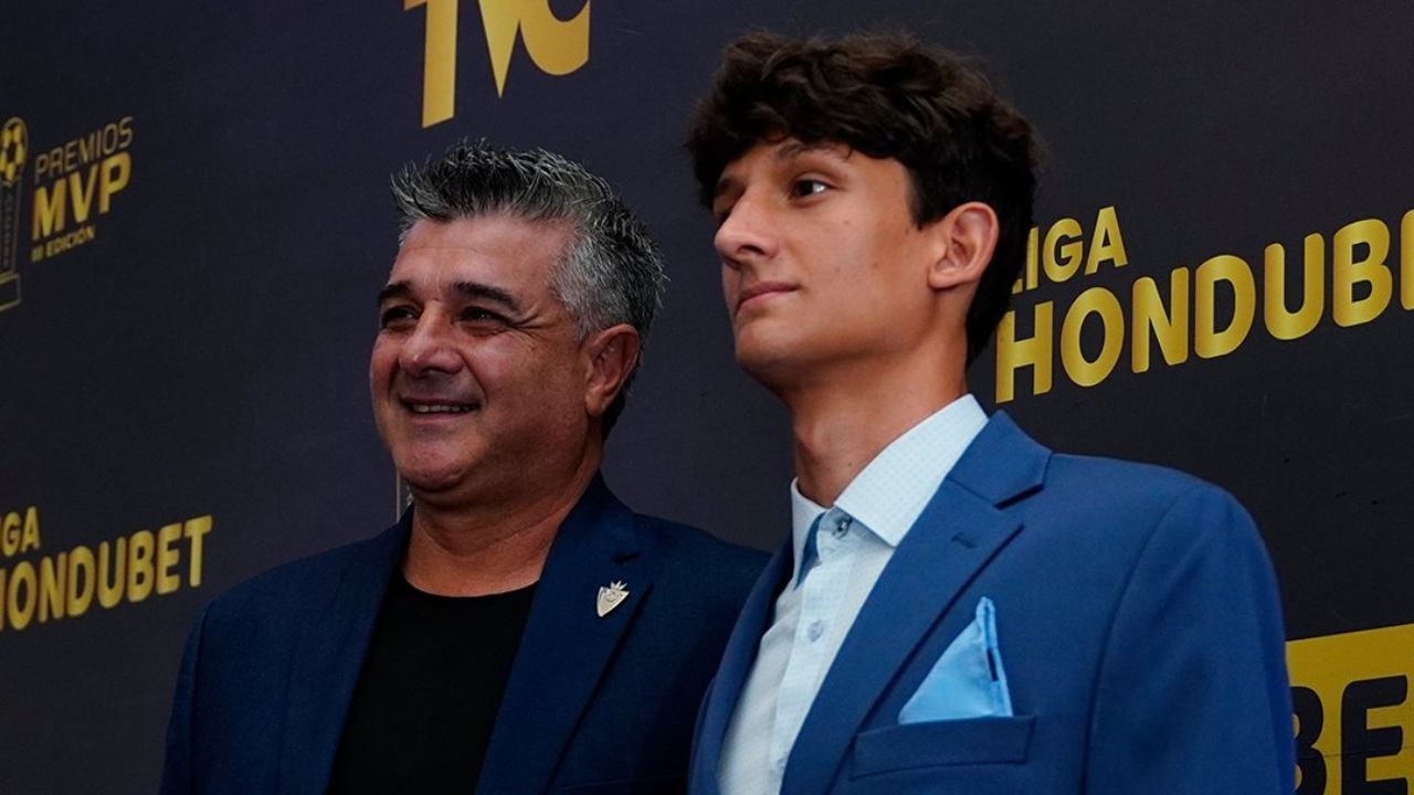 Mathías Vazquez toma determinación sobre su futuro en el fútbol tras graduarse