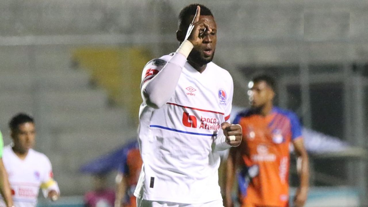 Olimpia venció sin despeinarse a Lobos UPN y mantiene su liderato