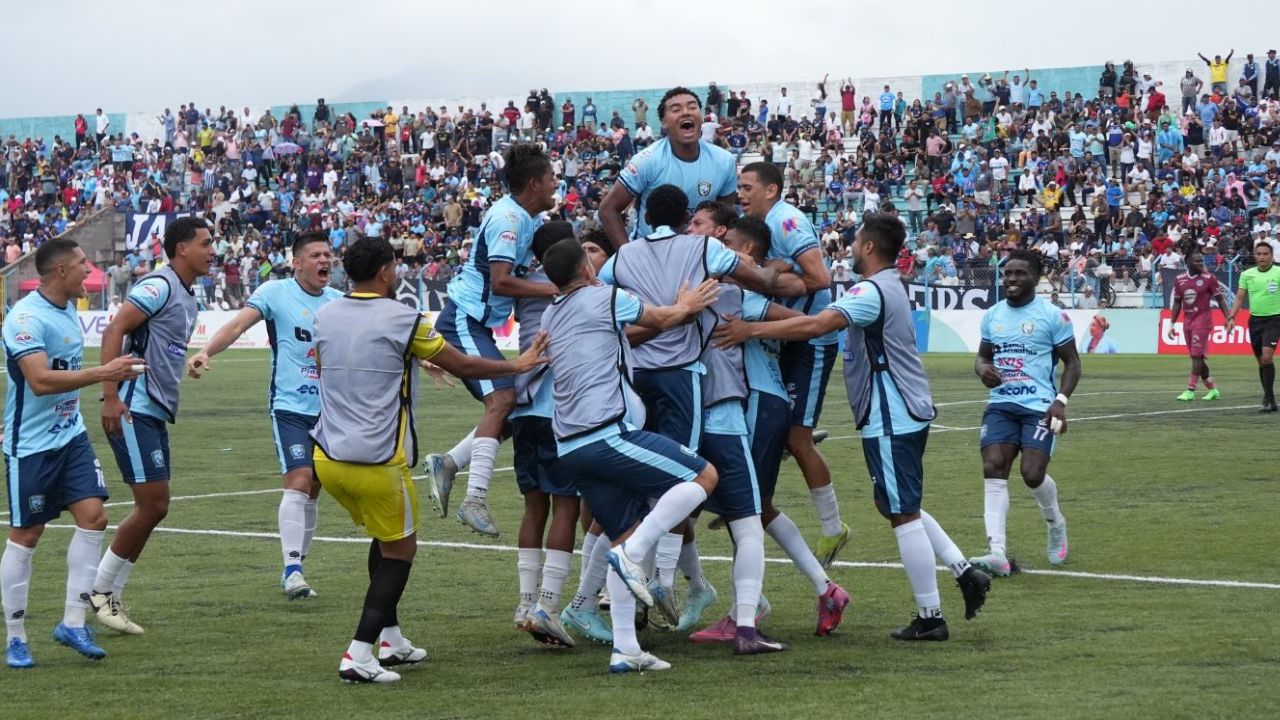 Génesis registró impresionante asistencia ante Motagua en La Paz