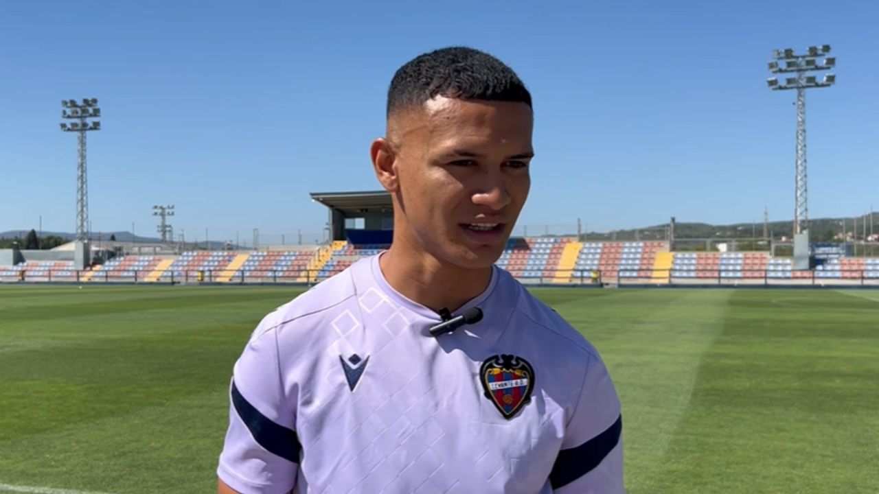 Kervin Arriaga explica el por qué de su apodo y admite cómo fichó por el Levante
