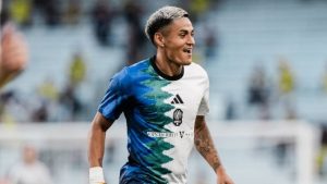 Andy Najar recibe reconocimiento en último duelo de Nashville