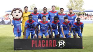 Julián Martínez juega su primer partido como titular en Alverca en derrota ante Benfica