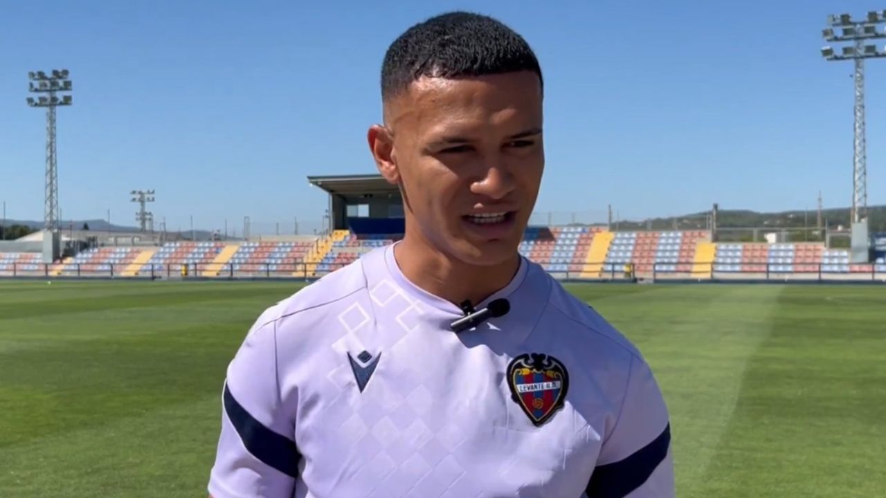 Levante confirma gravedad de lesión de Kervin Arriaga y adelanta su posible debut