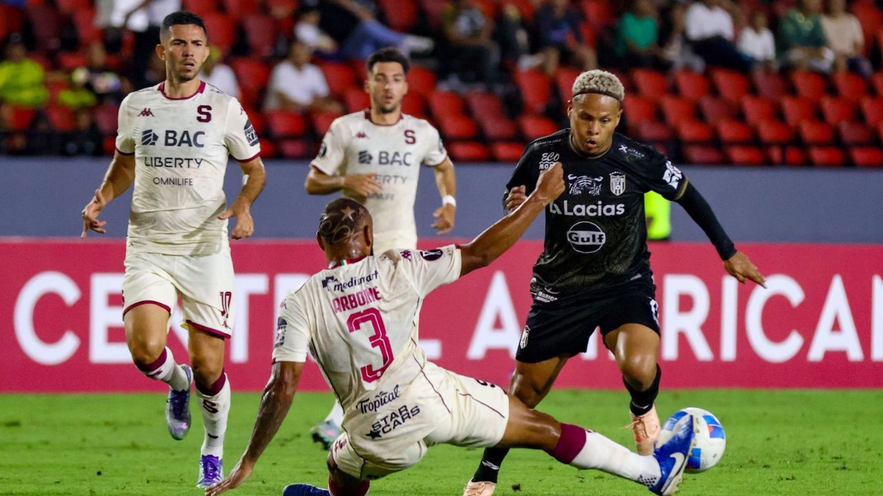 Rival de Motagua le mete presión a Saprissa que llegará obligado a Costa Rica