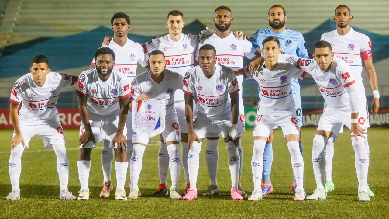 Concacaf recompensa el buen arranque del Olimpia de Eduardo Espinel