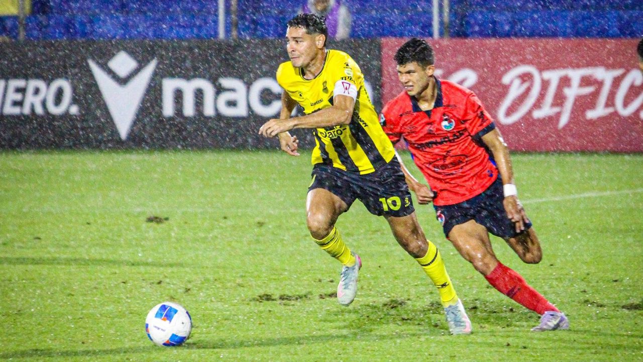 Real España se deja remontar del Municipal y lo despacha de la Copa Centroamericana