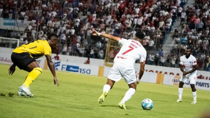 Real España y Olimpia no se hacen daño y reparten puntos en el Morazán