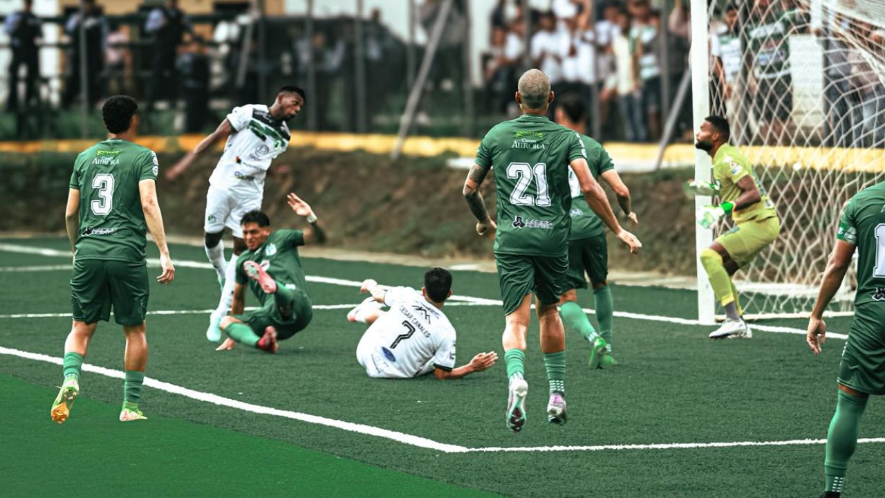 Liga Nacional sanciona a presidente de un club por alterar documentos oficiales