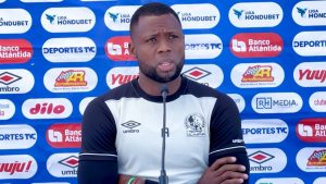 Yustin Arboleda ofrece solución a Olimpia tras salida de varias figuras al extranjero
