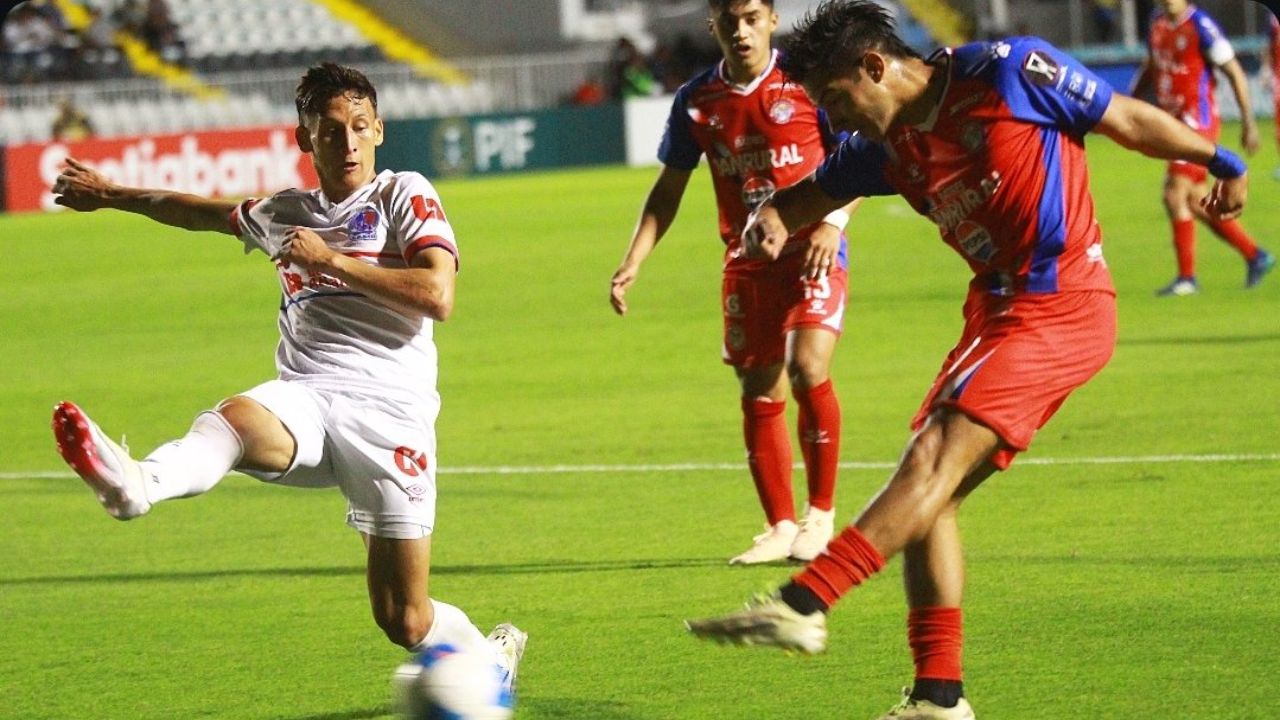 Afición del Xelajú emite denuncias tras perder ante Olimpia