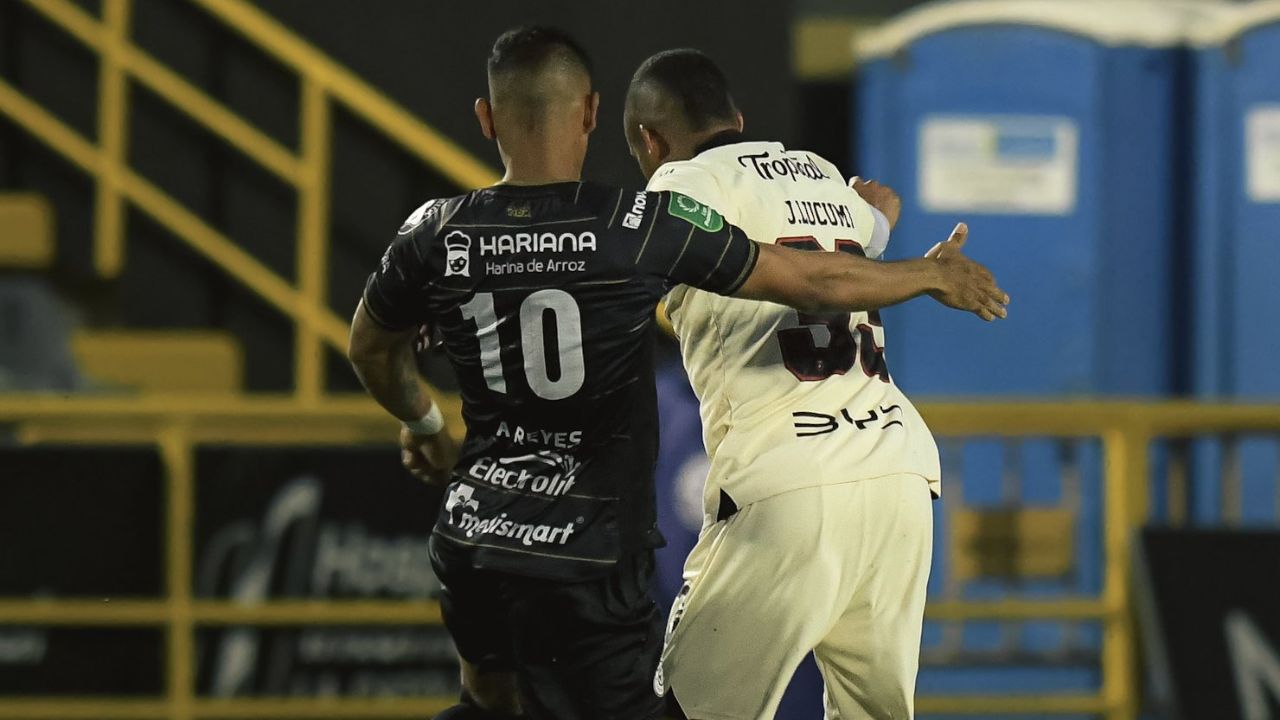 Alejandro Reyes anota golazo con el Sporting FC en la Copa de Costa Rica