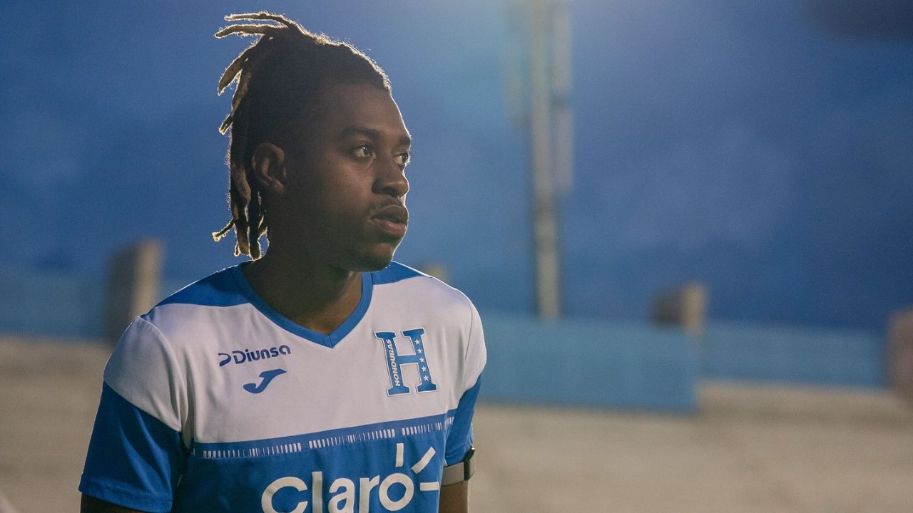 Alenis Vargas cumple promesa tras debut con Selección de Honduras