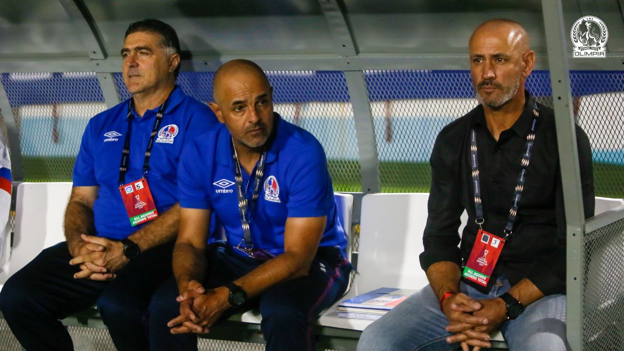 Eduardo Espinel da pista sobre su futuro en Olimpia al finalizar contrato