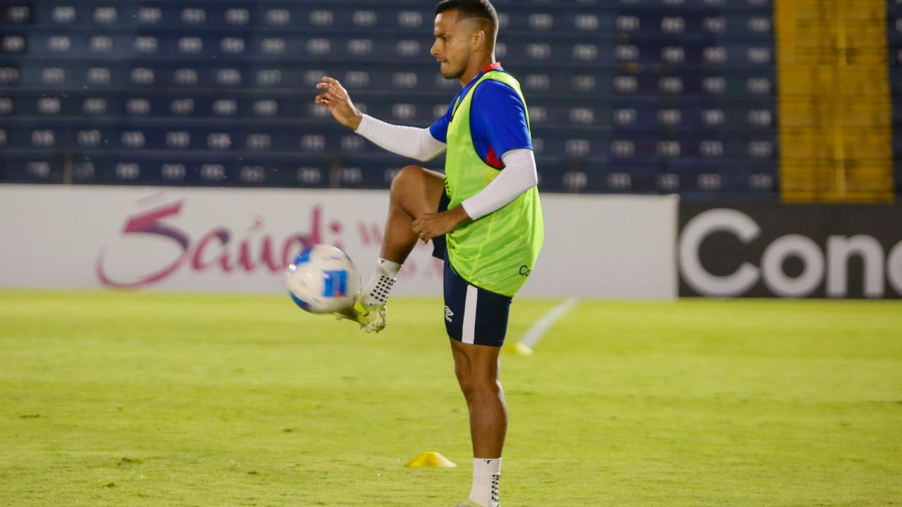Edwin Rodríguez vuelve a encender las alarmas en el Olimpia en Costa Rica