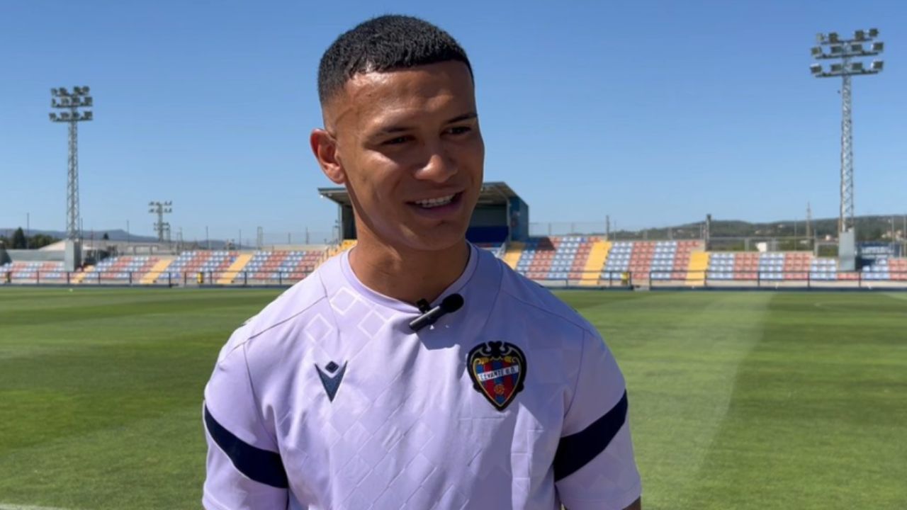 Kervin Arriaga se reincorpora a los trabajos del Levante de España